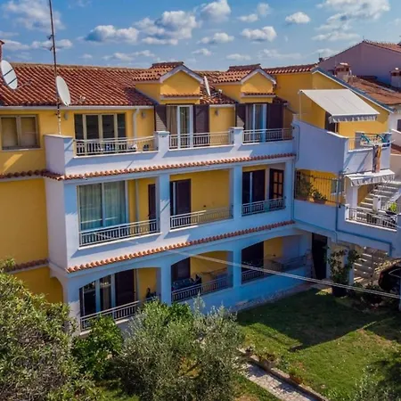 Apartment Fuer 4 Personen Ca 50 Qm In Rovinj, Istrien Istrische Riviera Rovinj